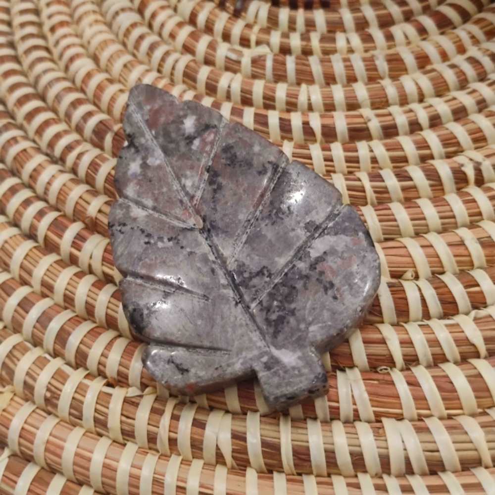 Marbled Leaf Stone Decor in Gray Pink Black & White NEW